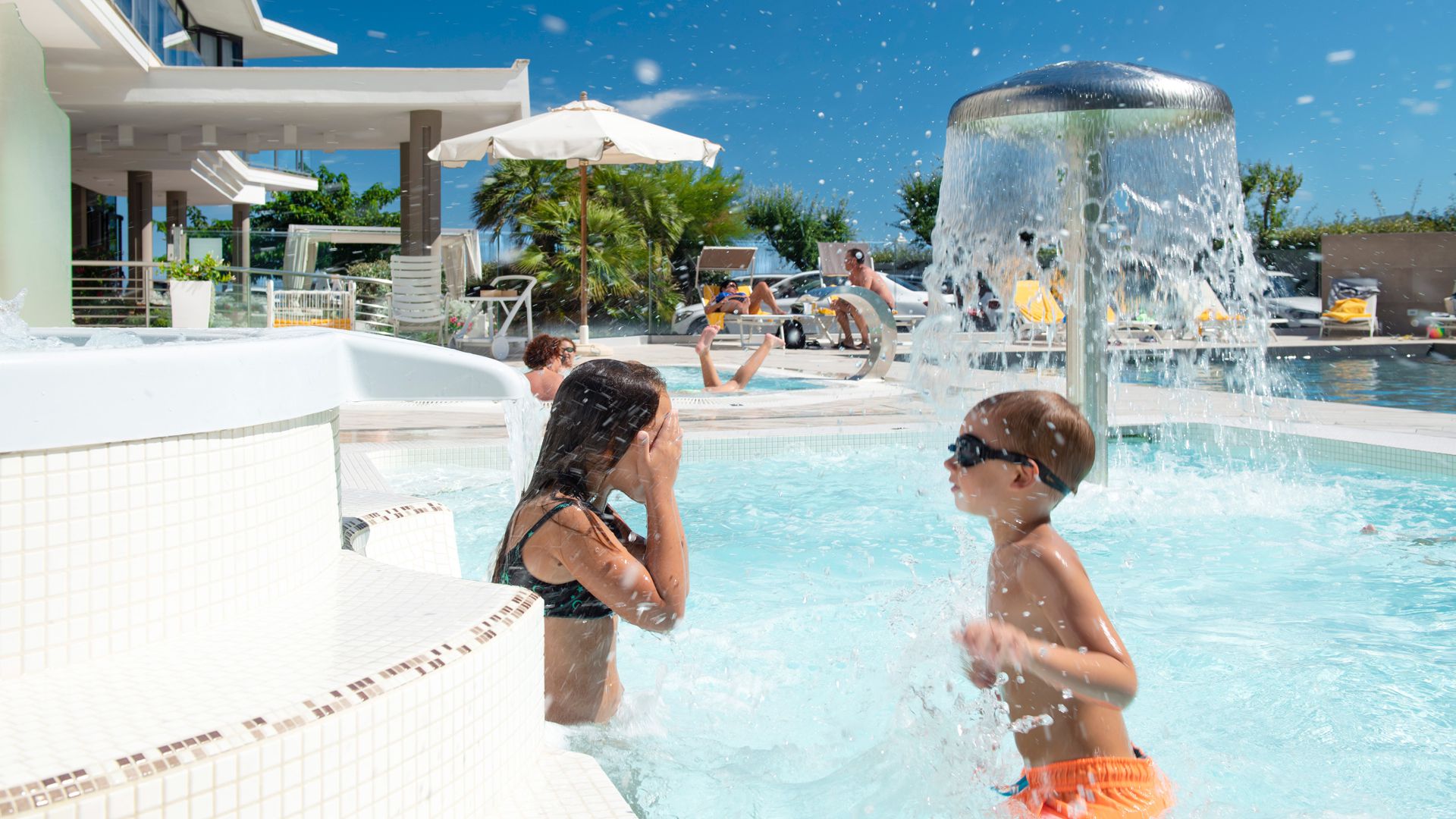 family hotel 3 stelle bellaria con piscina